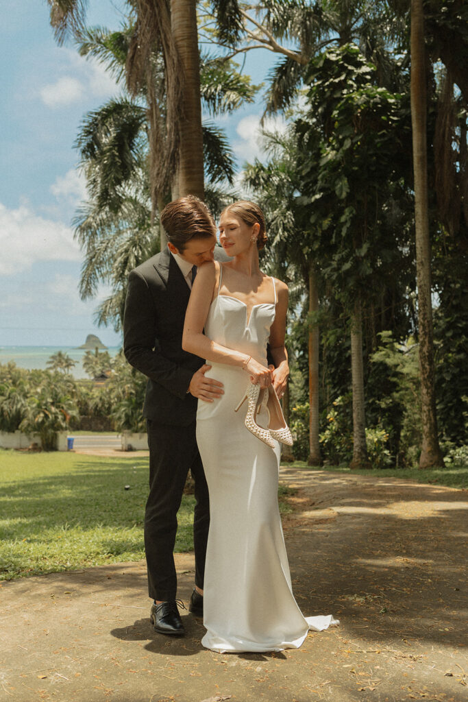 Oahu intimate wedding photographers