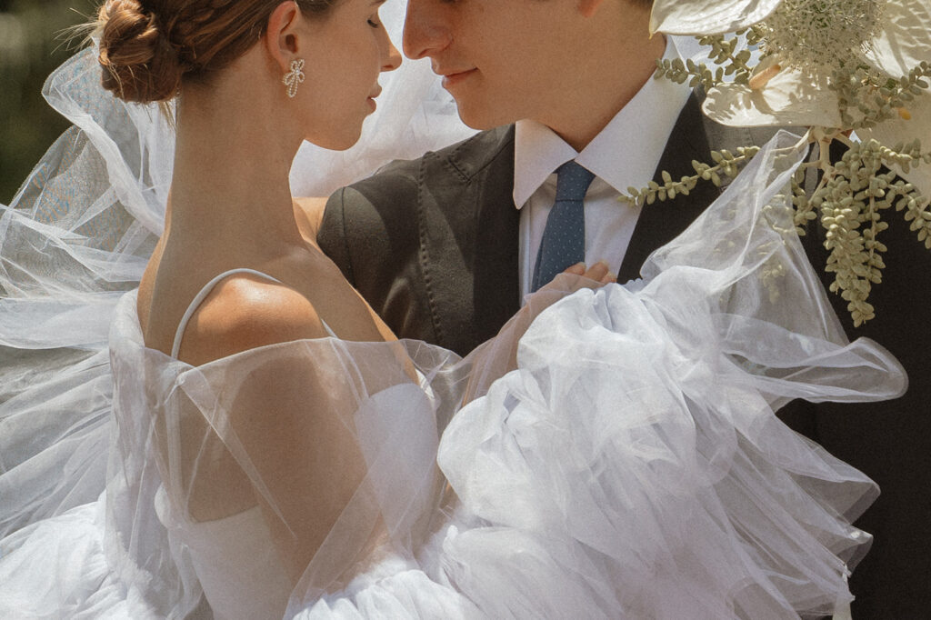 Oahu intimate wedding photographers