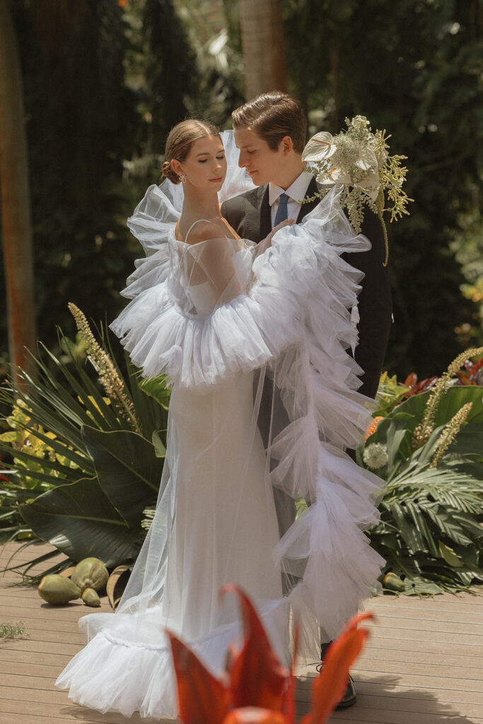 Oahu intimate wedding photographers